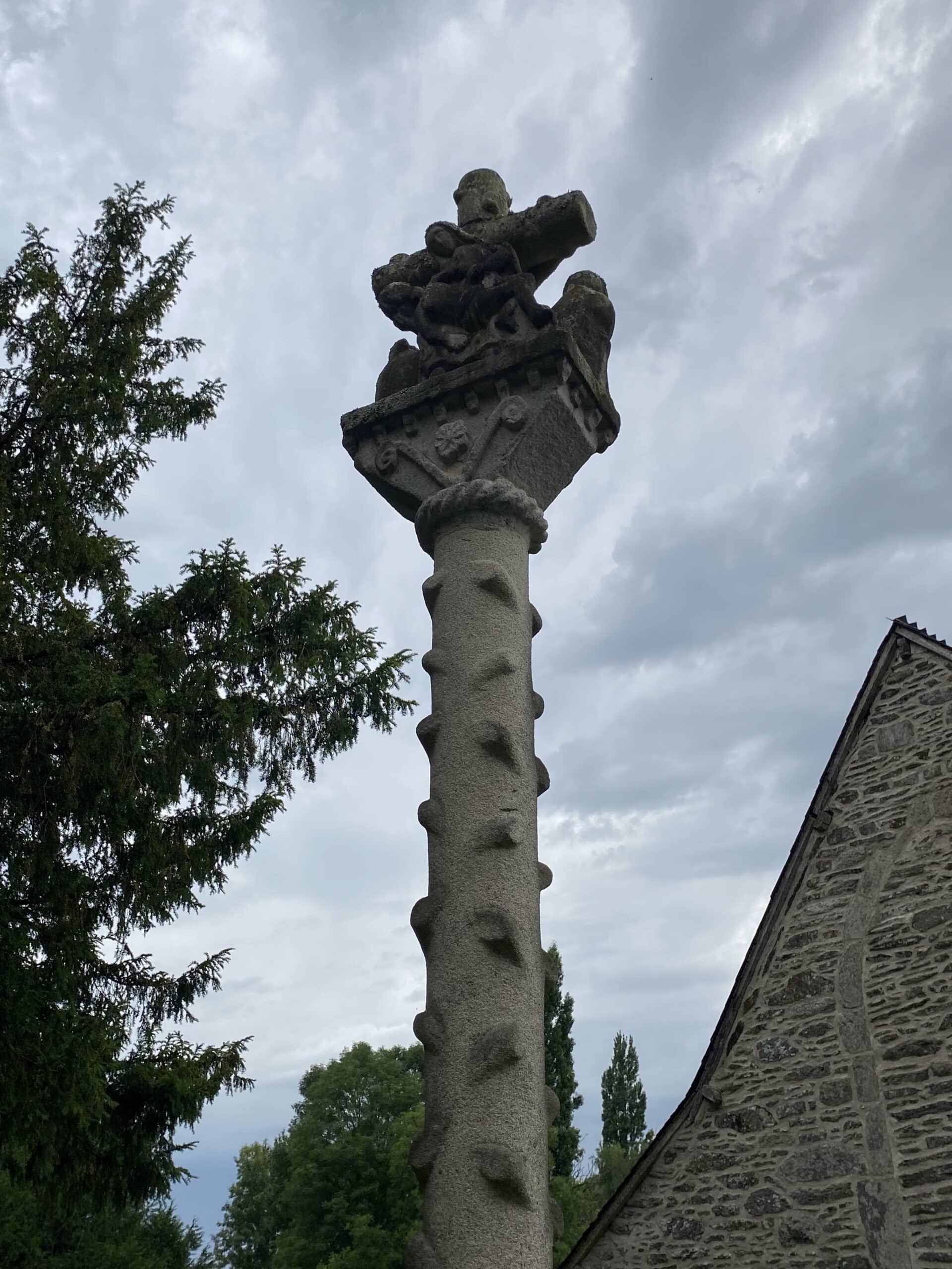 Croix du placître de la chapelle Saint-Mélec, Forges de Lanouée