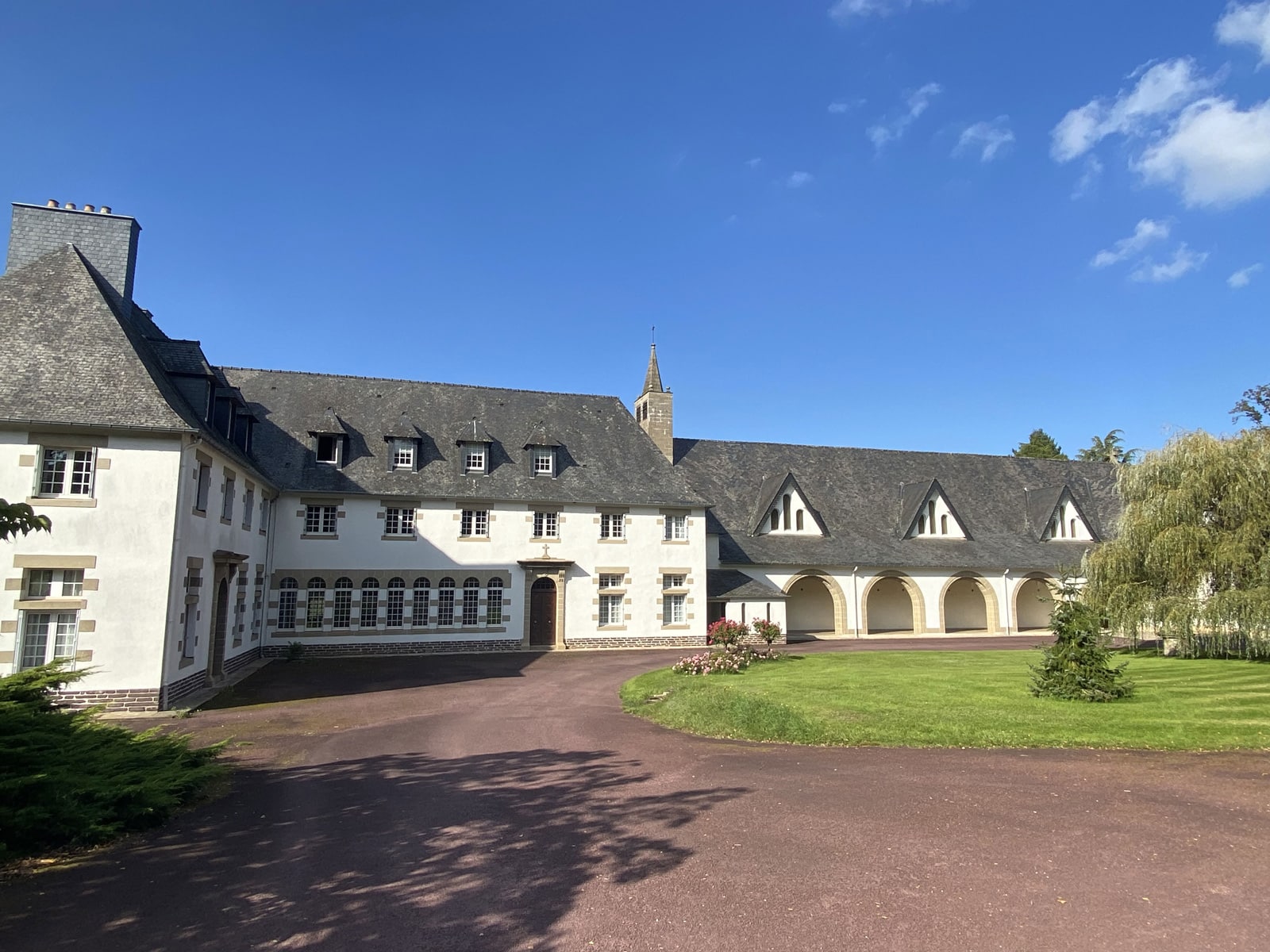 Abbaye la Joie Notre-Dame - Vue générale sud