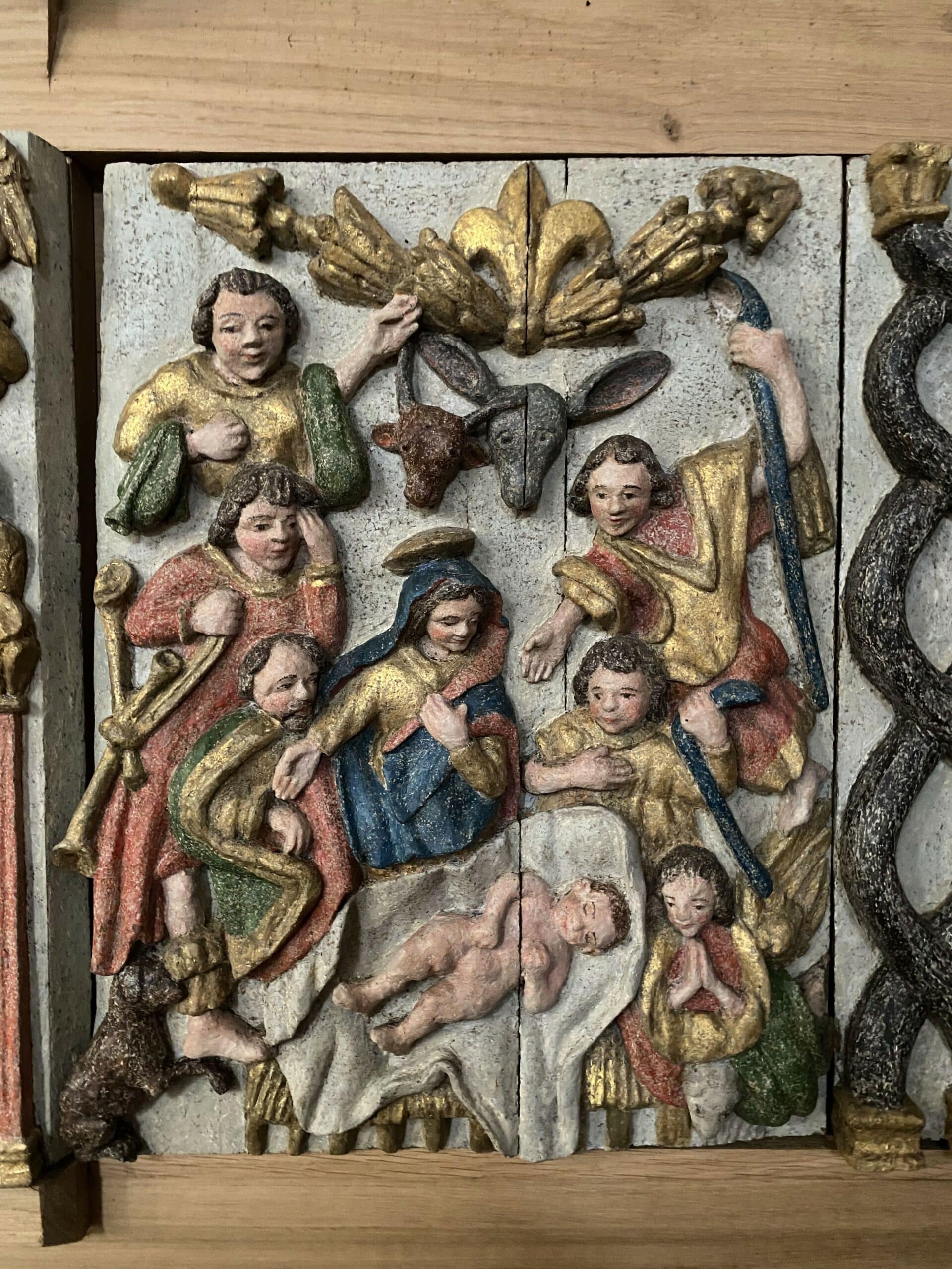 Partie droite du tabernacle, représentant la Nativité