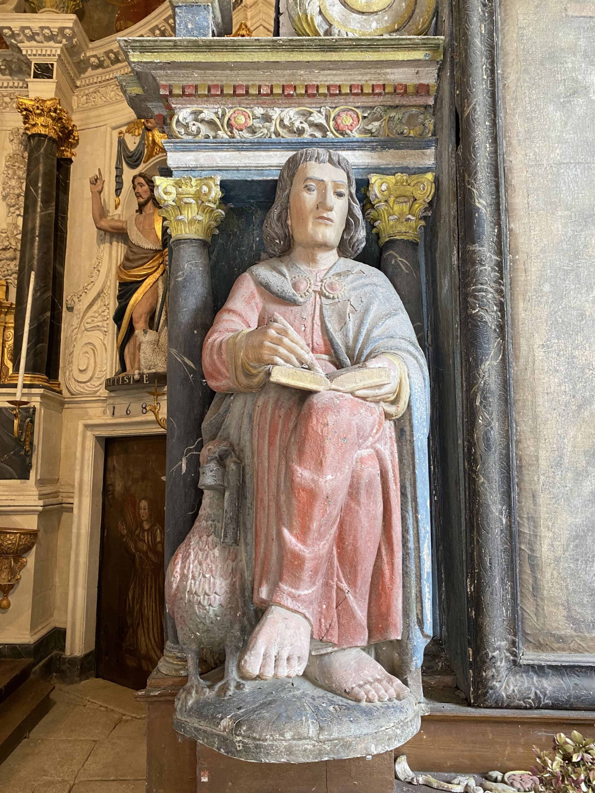 Statue : saint Jean, 16e siècle