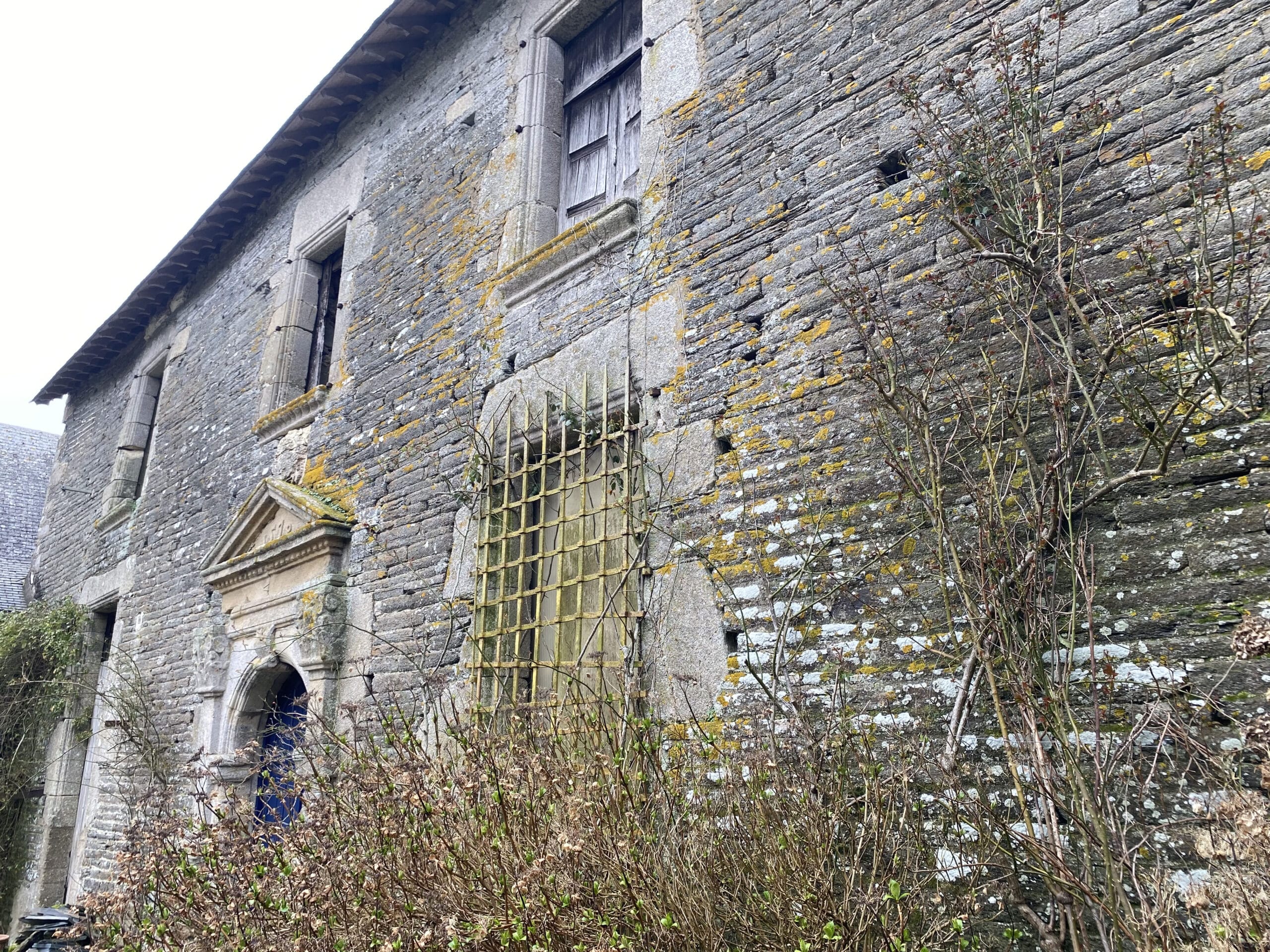 Manoir, vue de profil, façade ouest, vue générale
