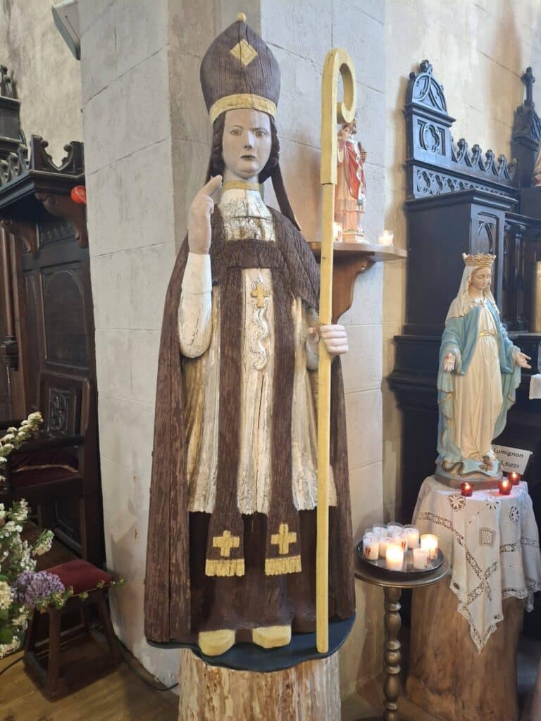 La statue après sa restauration