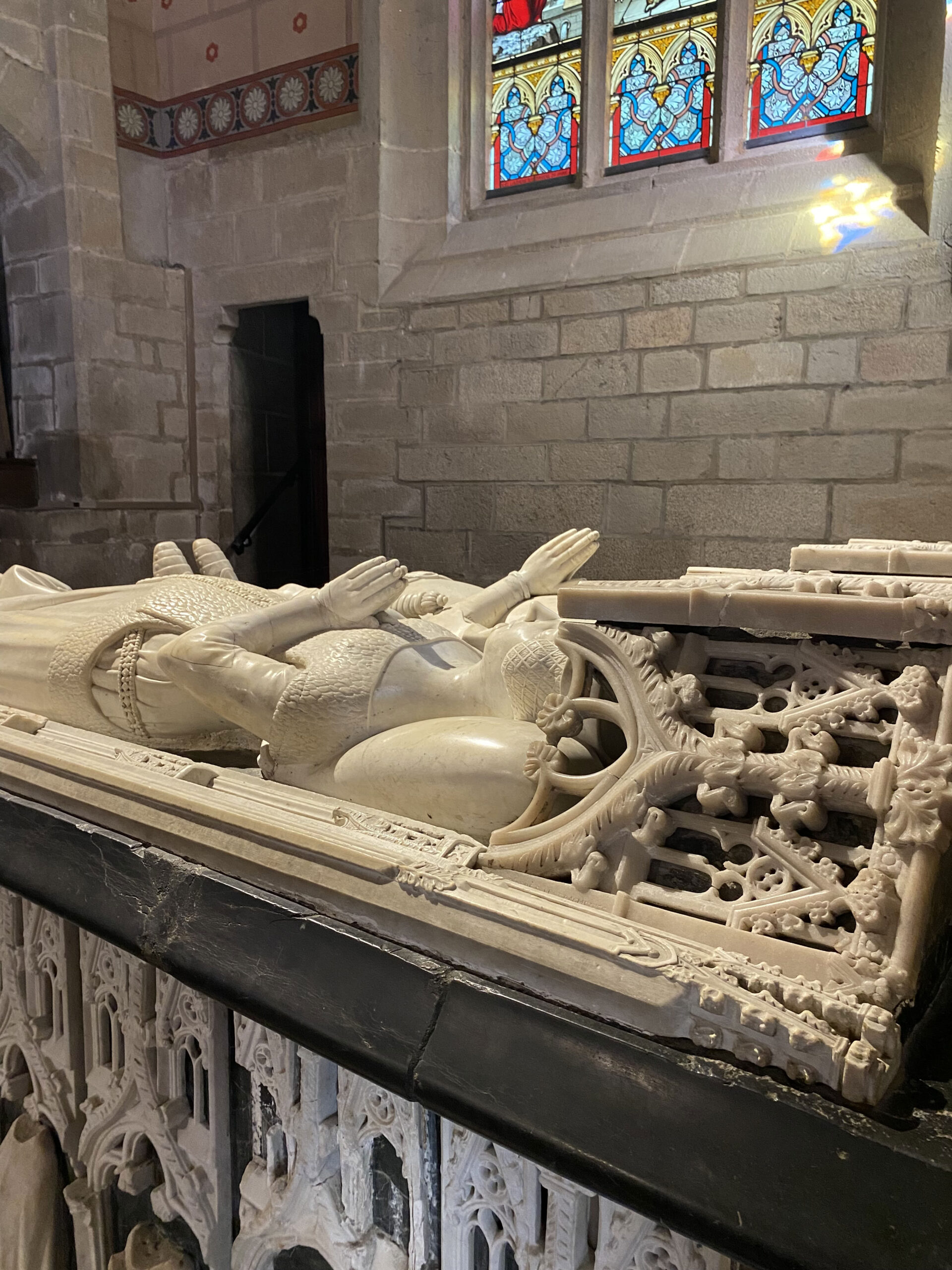 Détail du gisant d'Olivier V de Clisson