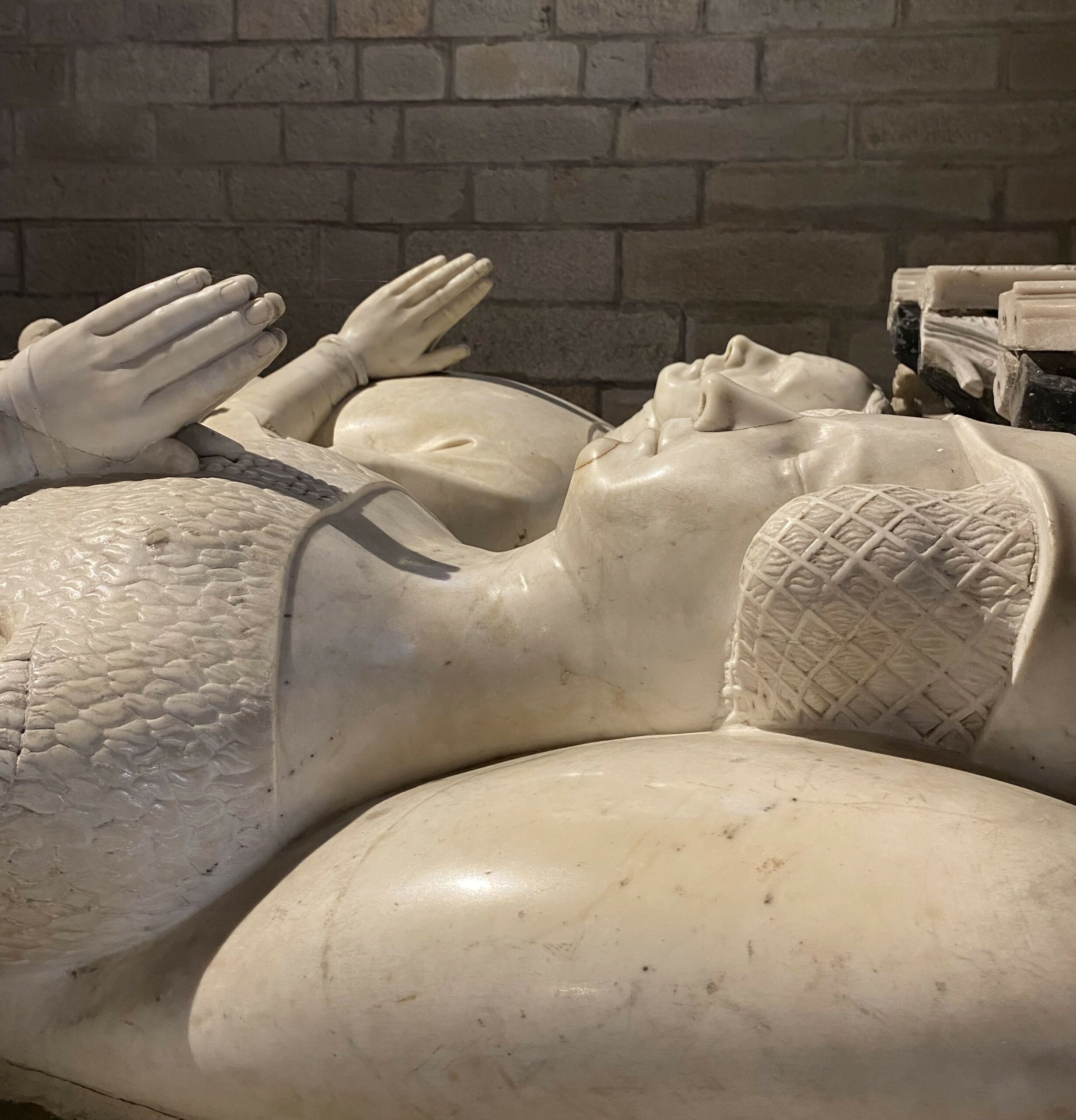 Détail du gisant d'Olivier V de Clisson